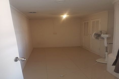 Photo of property in 20 Woodford Avenue, Henderson, Auckland, 0610