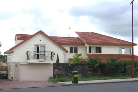 Photo of property in 1 Ruze Vida Drive, Massey, Auckland, 0614