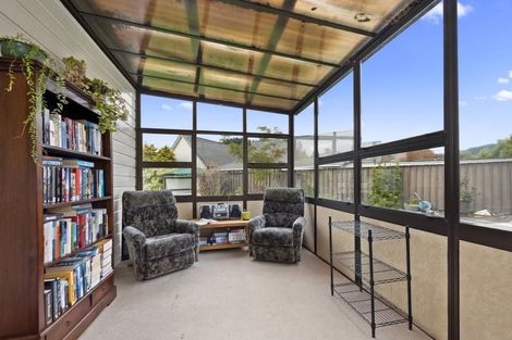 Photo of property in 7a Clinker Grove, Silverstream, Upper Hutt, 5019