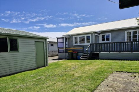 Photo of property in 18 Newton Street, Fitzroy, New Plymouth, 4312