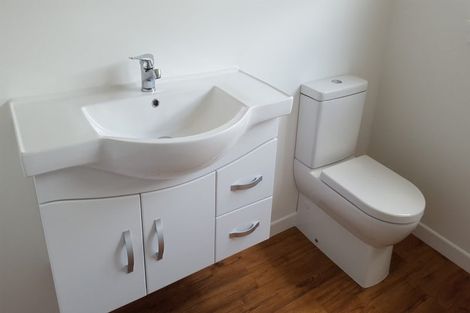 Photo of property in 37a Parkvale Road, Karori, Wellington, 6012