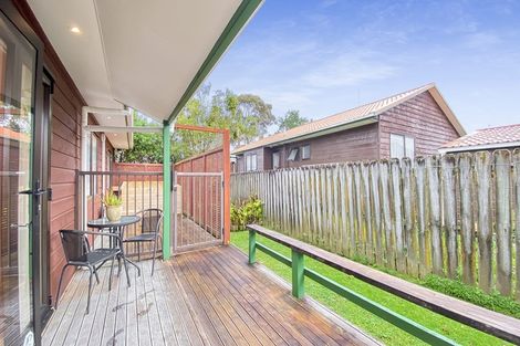 Photo of property in 4/390 West Coast Road, Glen Eden, Auckland, 0602