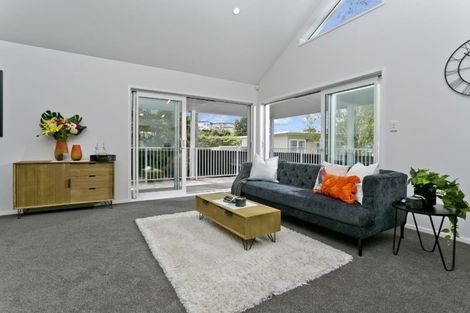 Photo of property in 2/35 Glenvar Road, Torbay, Auckland, 0630