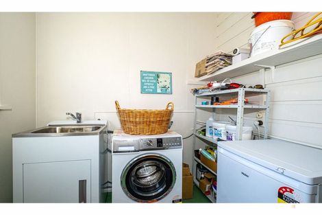 Photo of property in 2 Point Bush Road, Waimate, 7924