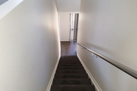 Photo of property in 21 Millcroft Lane, Ranui, Auckland, 0612