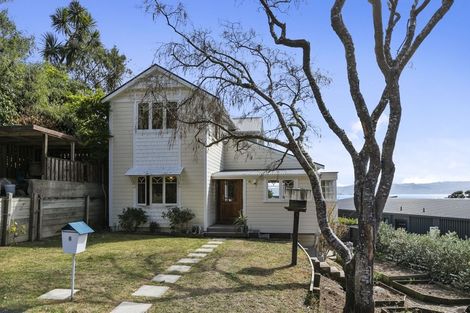 Photo of property in 6 Marama Terrace, Eastbourne, Lower Hutt, 5013