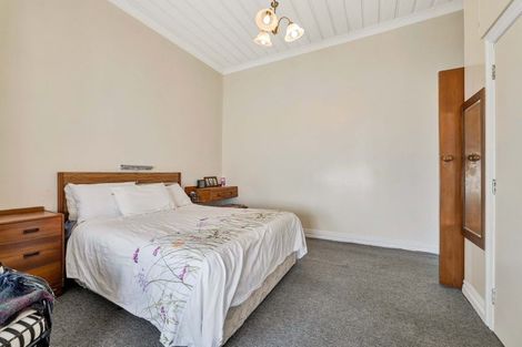 Photo of property in 10 Norman Street, Lower Vogeltown, New Plymouth, 4310