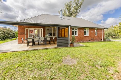 Photo of property in 36 Tamumu Road, Waipawa, 4210