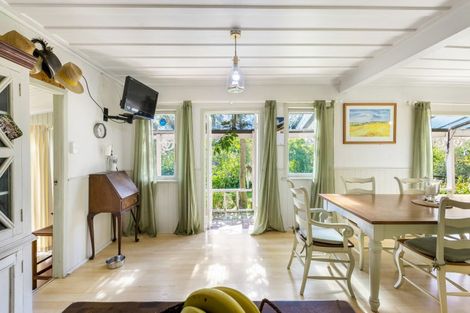 Photo of property in 98 Hanham Road, Kumeu, 0891