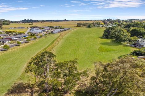 Photo of property in 2 Barnett Drive, Marton, 4710