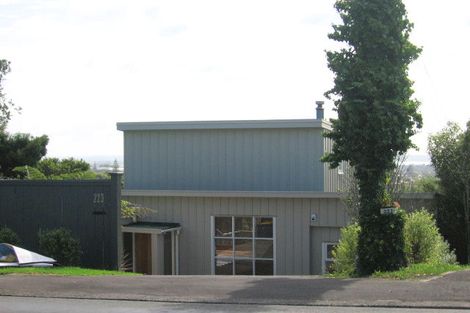 Photo of property in 221 Golf Road, Titirangi, Auckland, 0604