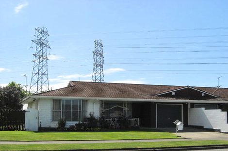 Photo of property in 2 Witbrock Crescent, Burnside, Christchurch, 8053