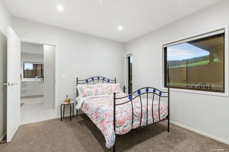 Photo of property in 14 Fisk Road, Pukekohe, 2120