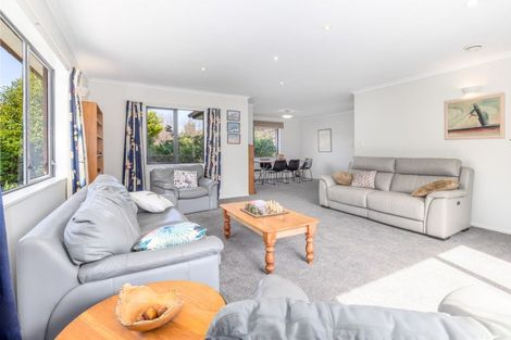 Photo of property in 61 Coroglen Rise, Pukerua Bay, 5026
