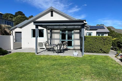 Photo of property in 190 Cannon Hill Crescent, Mount Pleasant, Christchurch, 8081