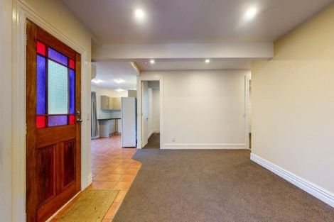 Photo of property in 56 Kelburn Parade, Kelburn, Wellington, 6012