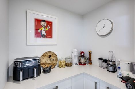 Photo of property in 9 Rakaia Way, Poraiti, Napier, 4112