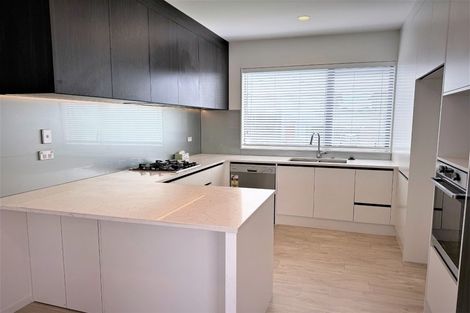 Photo of property in 12 William Calvert Drive, Swanson, Auckland, 0614