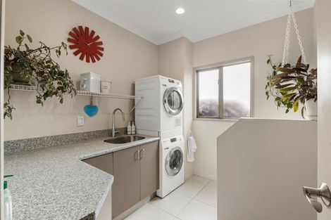 Photo of property in 176b Heta Road, Highlands Park, New Plymouth, 4312