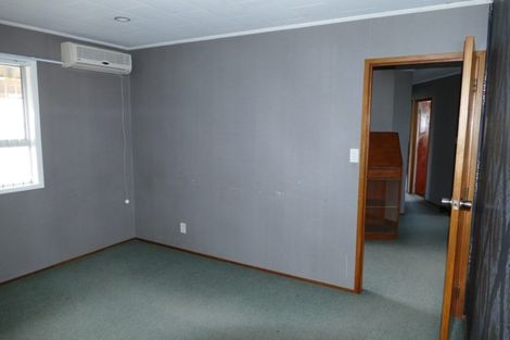 Photo of property in 56 Othello Drive, Clover Park, Auckland, 2023