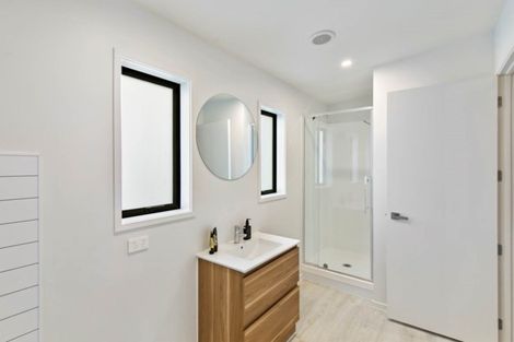 Photo of property in 14b Ropata Avenue, Point England, Auckland, 1072