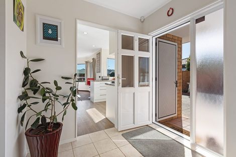 Photo of property in 94 Makarini Street, Paraparaumu, 5032