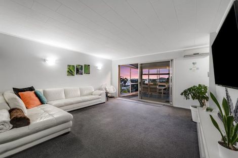 Photo of property in 3/64 Hattaway Avenue, Bucklands Beach, Auckland, 2012