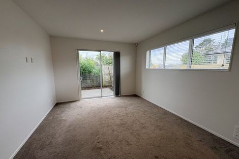 Photo of property in 1 Howden Lane, Golflands, Auckland, 2013