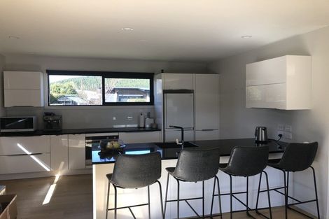 Photo of property in 35 Minaret Ridge, Wanaka, 9305