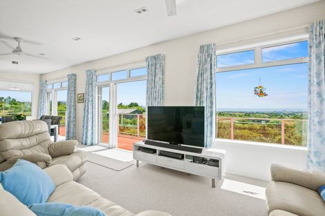 Photo of property in 1532 Carrington Road, Hurworth, New Plymouth, 4371