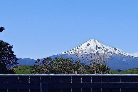 Photo of property in 6907 South Road, Warea, New Plymouth, 4381