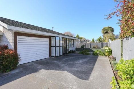 Photo of property in 2/13 Main South Road, Sockburn, Christchurch, 8042
