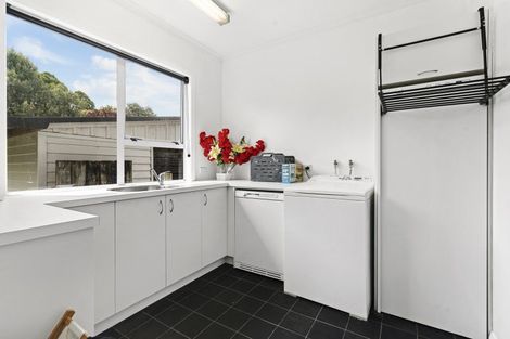 Photo of property in 37 Somerset Street, Brooklands, New Plymouth, 4310