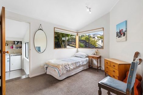 Photo of property in 1/283 East Coast Road, Mairangi Bay, Auckland, 0630