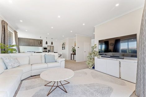 Photo of property in 29 Discovery Drive, Gulf Harbour, Whangaparaoa, 0930