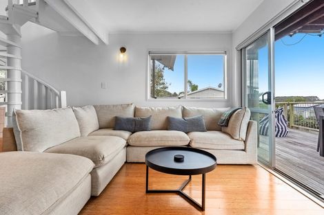 Photo of property in 43 Cumberland Street, Leigh, 0985