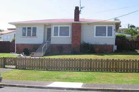 Photo of property in 1/13 Elliott Avenue, Bayview, Auckland, 0629