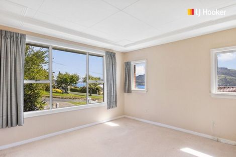 Photo of property in 1 Featherston Street, Macandrew Bay, Dunedin, 9014