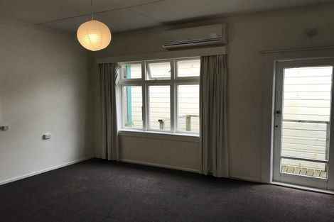 Photo of property in 15 Charlotte Avenue, Brooklyn, Wellington, 6021