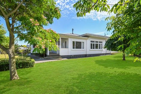 Photo of property in 9 Seddon Street, Dannevirke, 4930