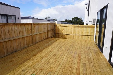 Photo of property in 28 Waihou Crescent, Albany Heights, Auckland, 0632