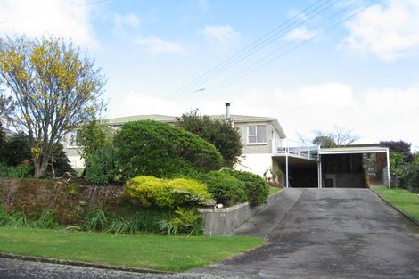 Photo of property in 15 Whakapaki Street, Urenui, 4375