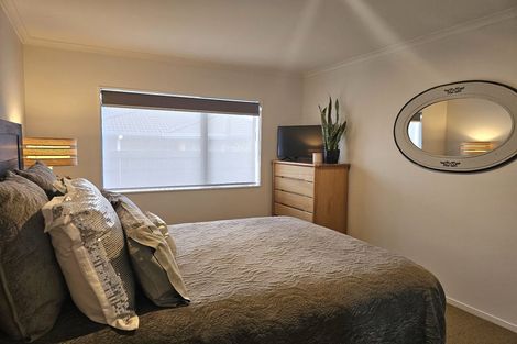 Photo of property in 4 Heaphy Place, Pukehangi, Rotorua, 3015