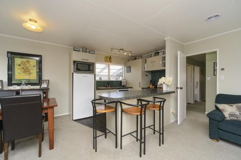 Photo of property in 15a Thomson Street, West End, Palmerston North, 4412