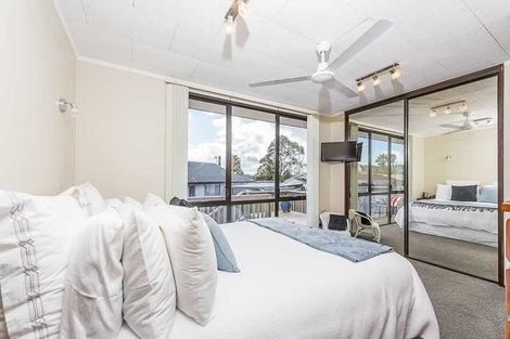 Photo of property in 30 Caribbean Drive, Unsworth Heights, Auckland, 0632