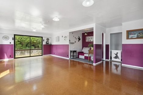 Photo of property in 25 Ngatitoa Street, Tawa, Wellington, 5028