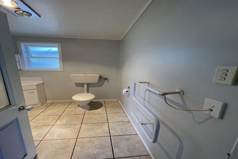 Photo of property in 68a Flanshaw Road, Te Atatu South, Auckland, 0610