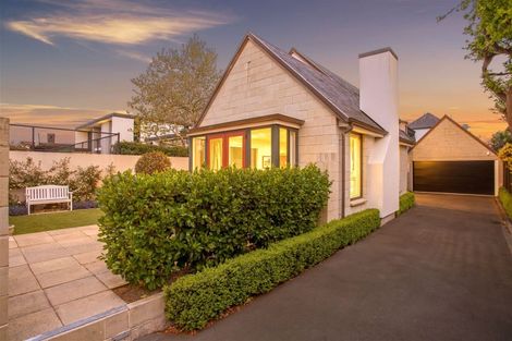 Photo of property in 2/124 Leinster Road, Merivale, Christchurch, 8014
