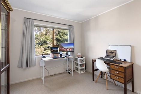 Photo of property in 2/807 East Coast Road, Northcross, Auckland, 0630