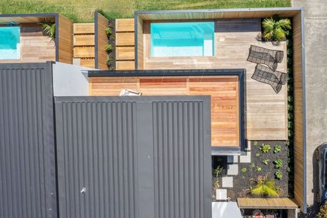 Photo of property in 12 Pitau Road, Mount Maunganui, 3116